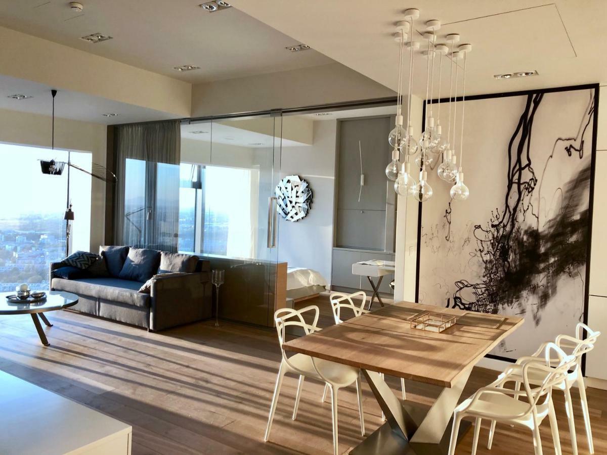 Vantage Point Apartament Sky Tower Wroclaw Bagian luar foto